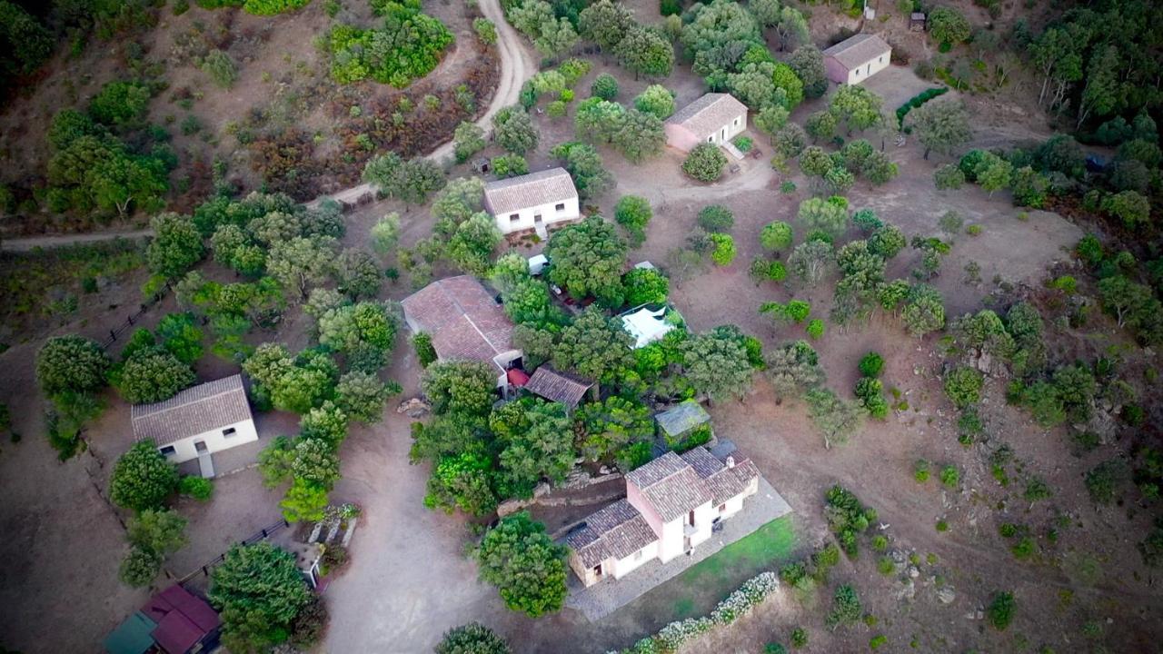 Li Paduleddi Country Guest House Олбия Екстериор снимка