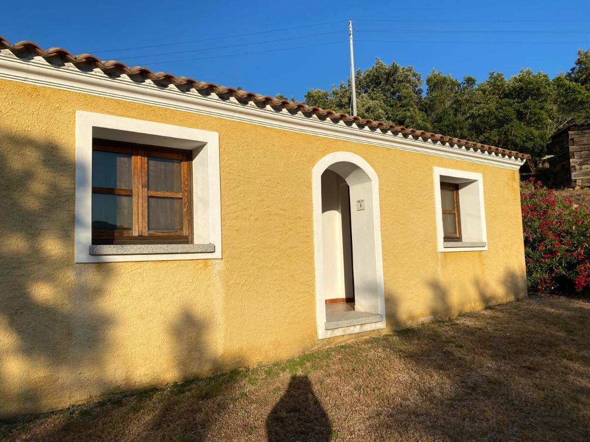 Li Paduleddi Country Guest House Олбия Екстериор снимка